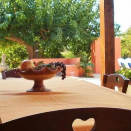 Nuccia Oasi Di Relax Con Piscina