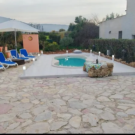 Дом отдыха Nuccia Oasi Di Relax Con Piscina Кастелламмаре-дель-Голфо