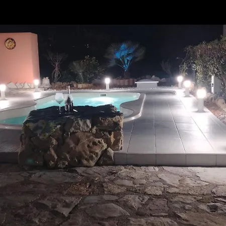 Nuccia Oasi Di Relax Con Piscina *