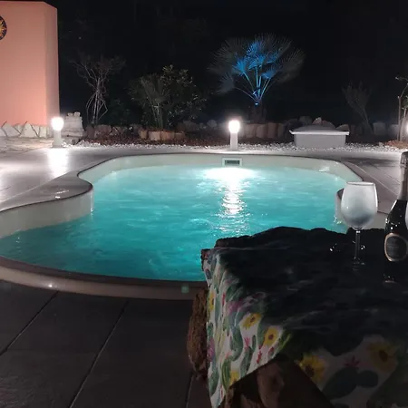 Nuccia Oasi Di Relax Con Piscina *